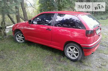 Хетчбек SEAT Ibiza 1995 в 