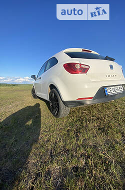 Хетчбек SEAT Ibiza 2011 в Кельменцях