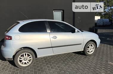 Хетчбек SEAT Ibiza 2003 в Дніпрі