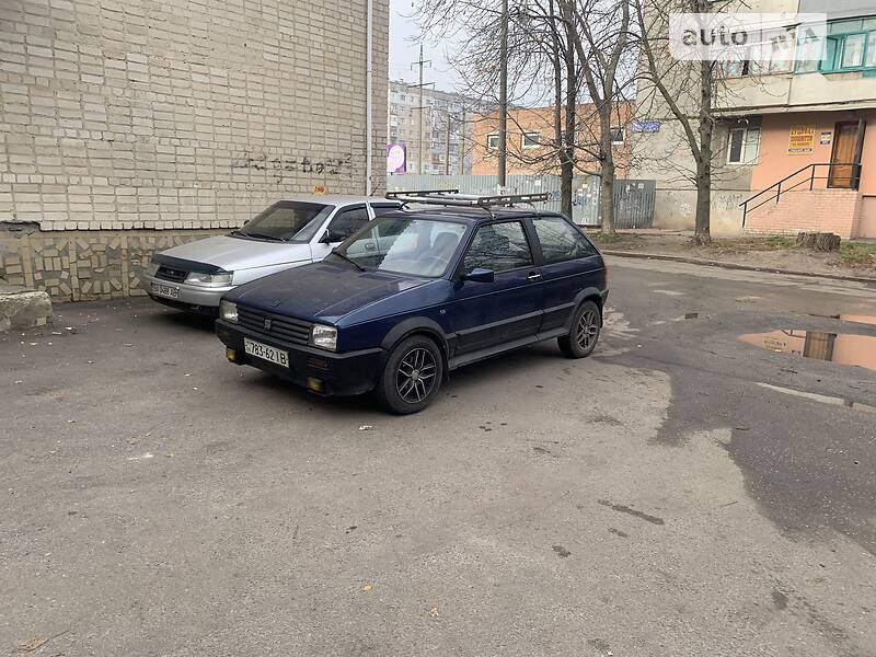 Седан SEAT Ibiza 1990 в Кропивницком