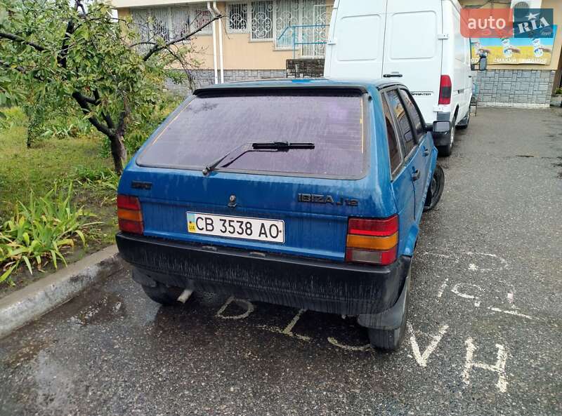 Хетчбек SEAT Ibiza 1988 в Черкасах