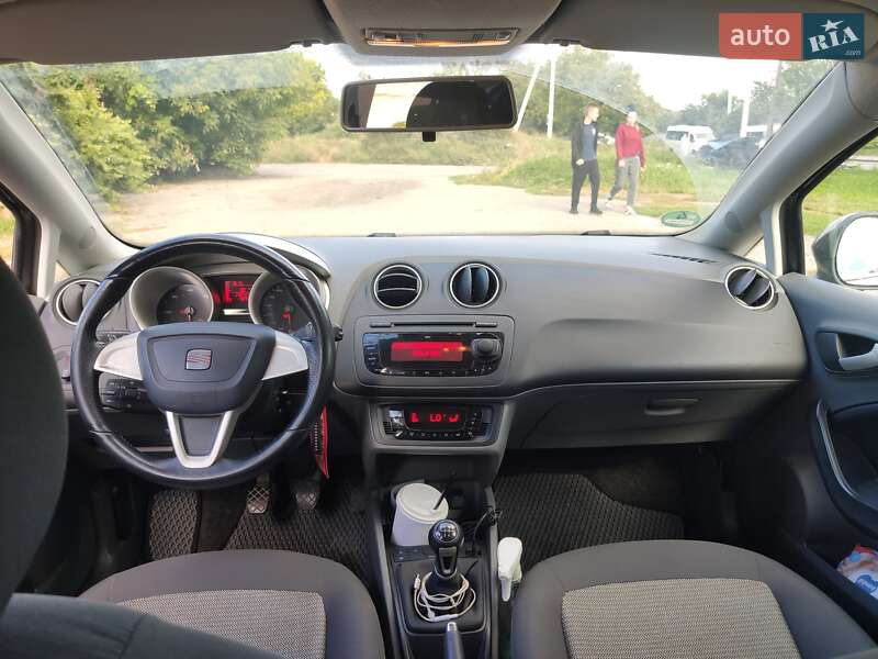 Хэтчбек SEAT Ibiza 2010 в Виннице