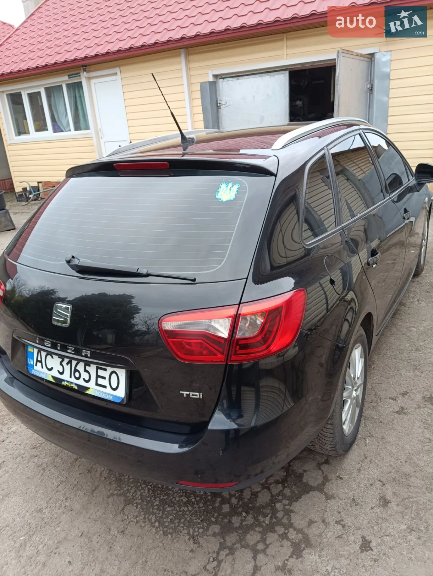 2015 SEAT Ibiza - мініатюра 3