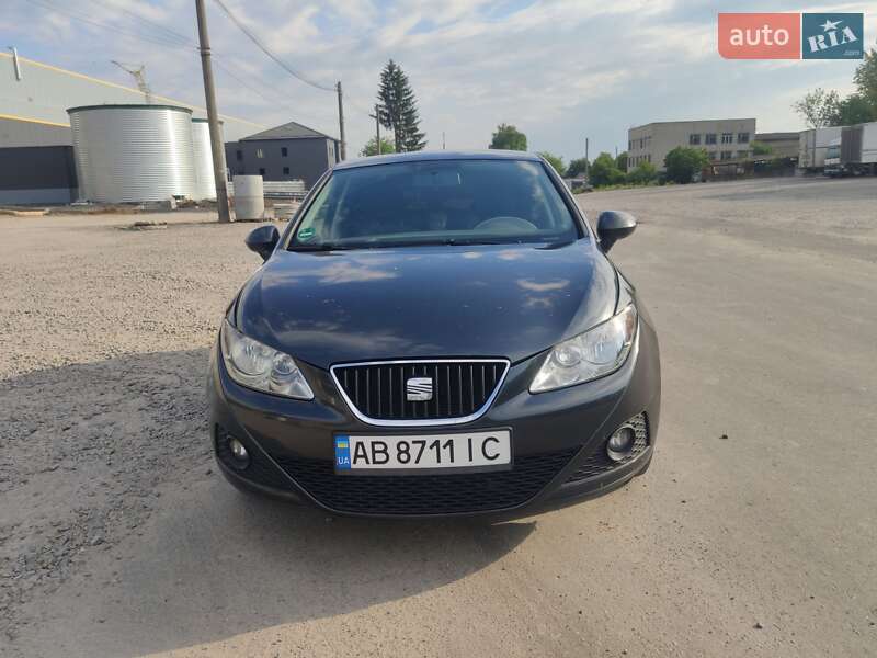 Хэтчбек SEAT Ibiza 2010 в Виннице