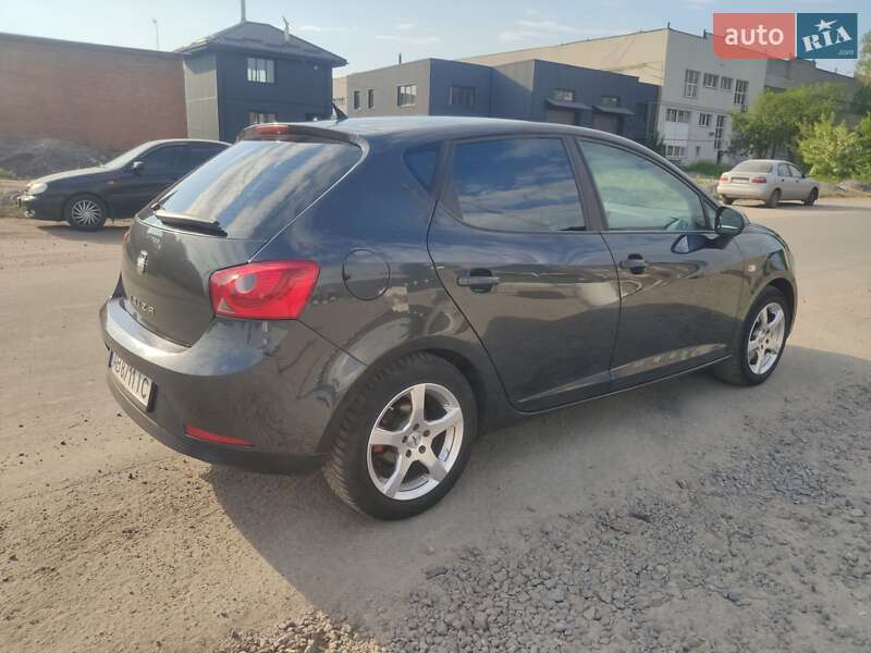 Хэтчбек SEAT Ibiza 2010 в Виннице