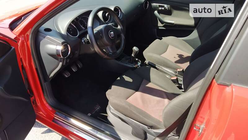 Хэтчбек SEAT Ibiza 2007 в Киеве