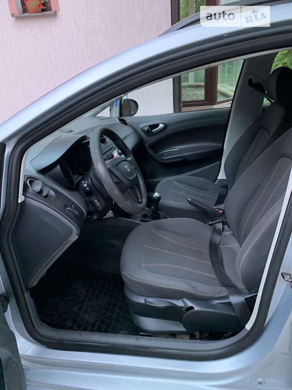 Купе SEAT Ibiza 2010 в Болехові