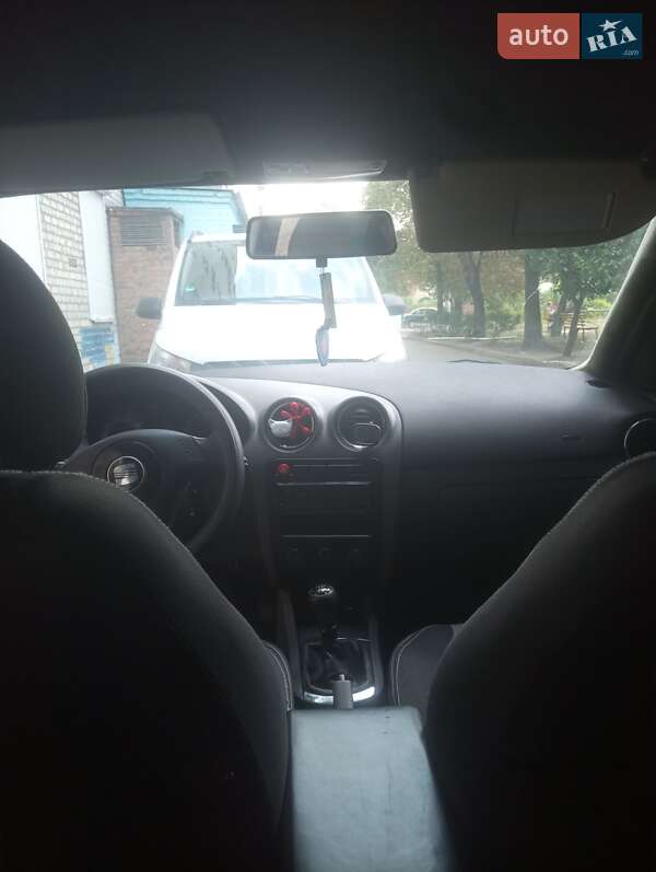 Хэтчбек SEAT Ibiza 2003 в Харькове