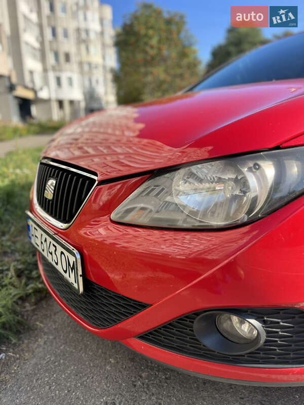 Хетчбек SEAT Ibiza 2010 в Дніпрі