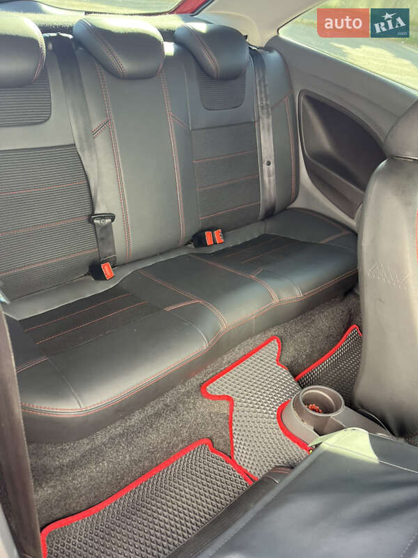 Хетчбек SEAT Ibiza 2010 в Дніпрі