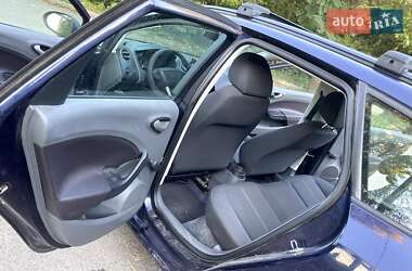 Хэтчбек SEAT Ibiza 2010 в 