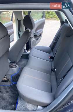 Хэтчбек SEAT Ibiza 2010 в 