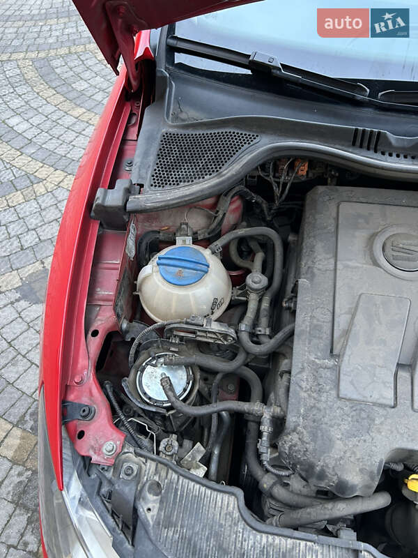 Хэтчбек SEAT Ibiza 2014 в Мостиске