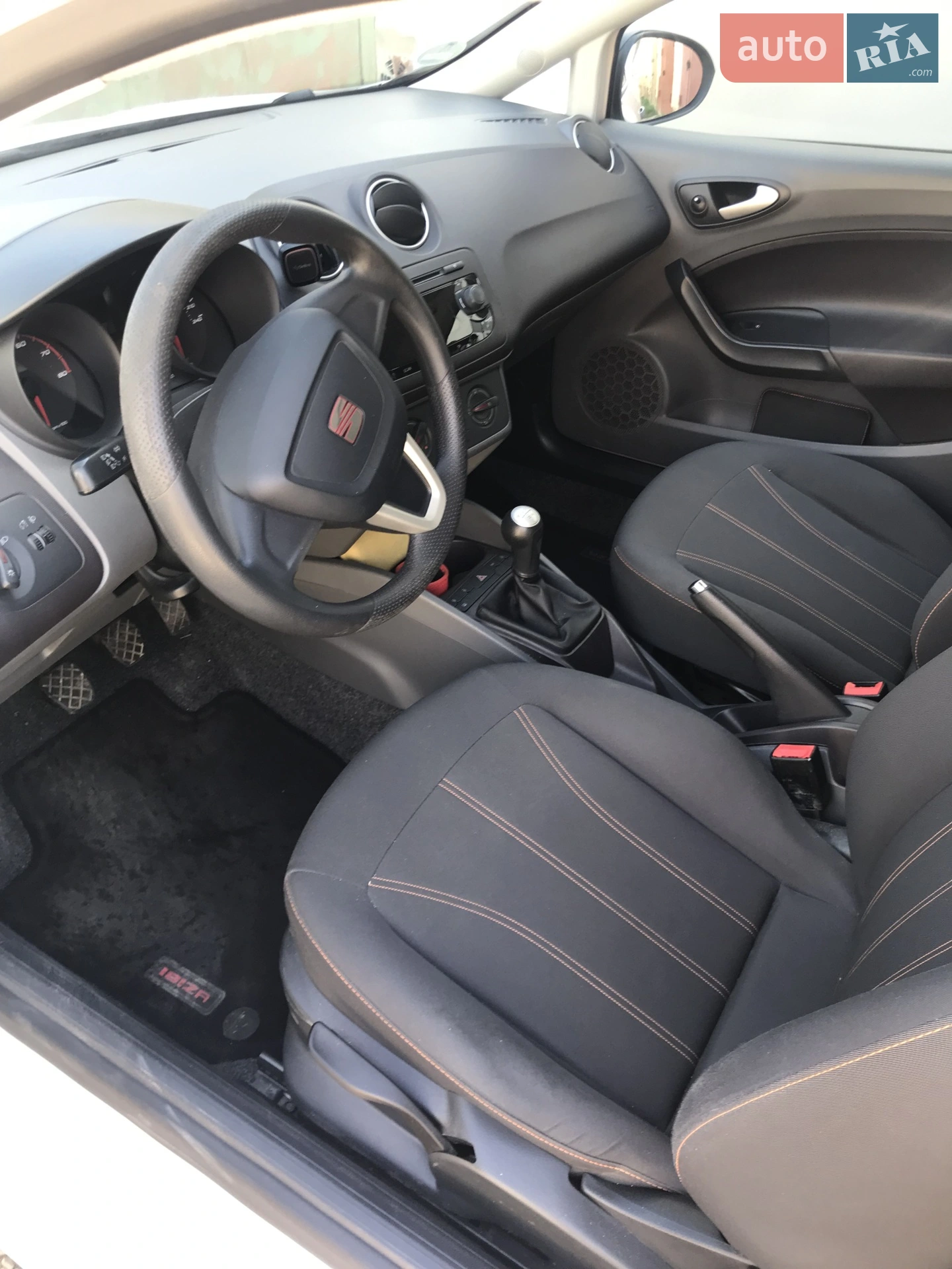 2011 SEAT Ibiza - мініатюра 3