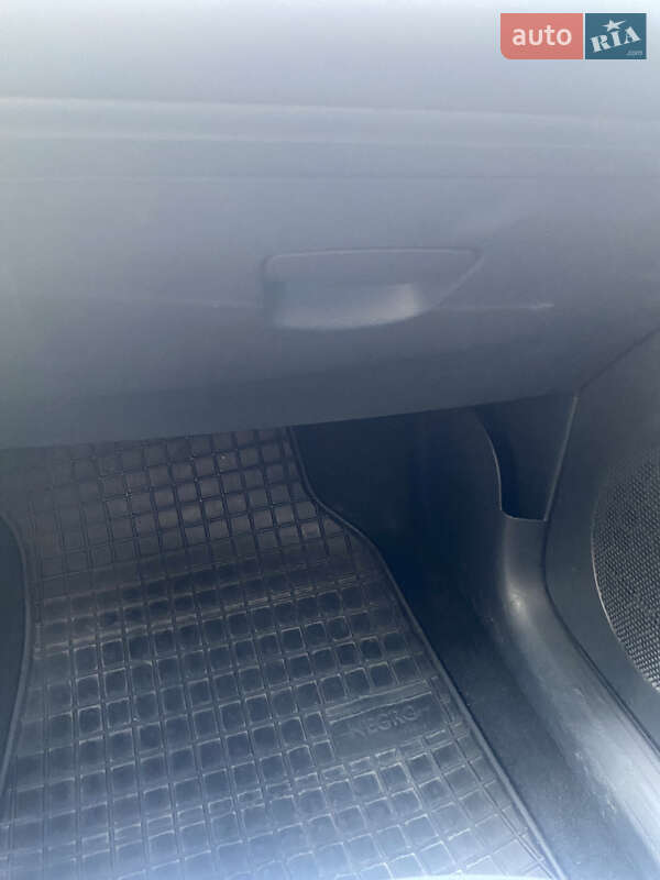 Хэтчбек SEAT Ibiza 2014 в Львове фото 25 Хэтчбек SEAT Ibiza 2014 в Львове