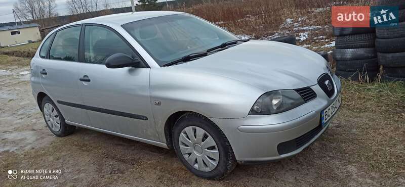 Хетчбек SEAT Ibiza 2003 в Новояворівську