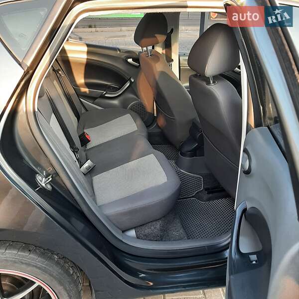 Хетчбек SEAT Ibiza 2011 в Харкові