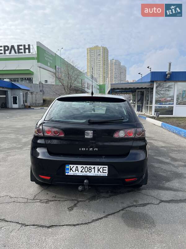 Хэтчбек SEAT Ibiza 2006 в Киеве