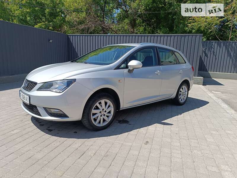 Хетчбек SEAT Ibiza 2012 в Дніпрі