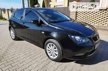 Хетчбек SEAT Ibiza 2014 в Чернівцях