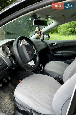 Хэтчбек SEAT Ibiza 2011 в 