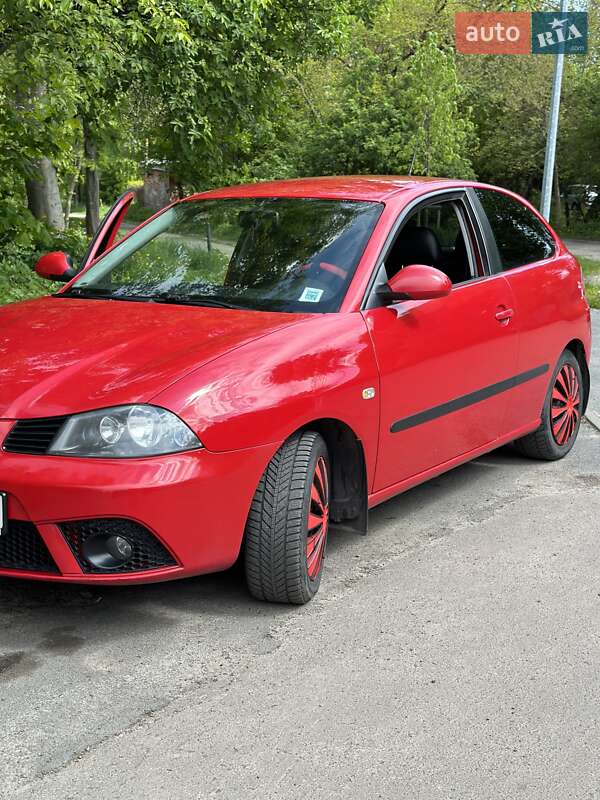 Хетчбек SEAT Ibiza 2006 в Львові