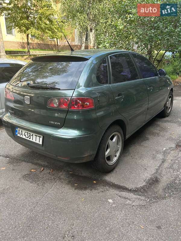 Хэтчбек SEAT Ibiza 2004 в Киеве