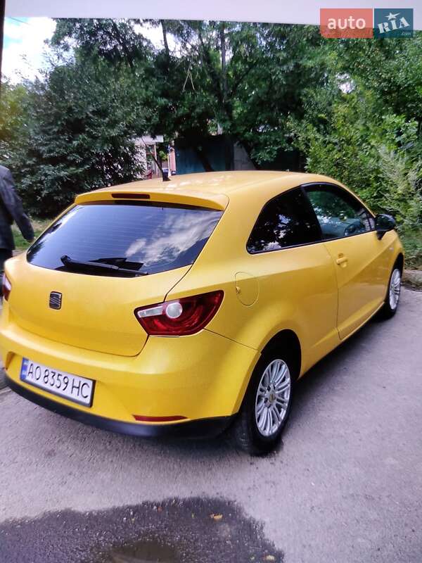 Хэтчбек SEAT Ibiza 2010 в Перечине
