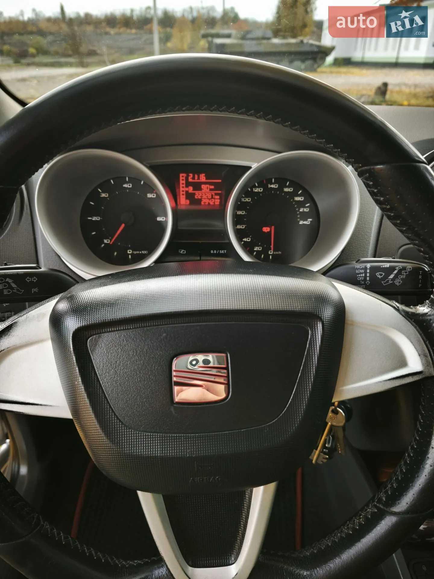2011 SEAT Ibiza - мініатюра 7