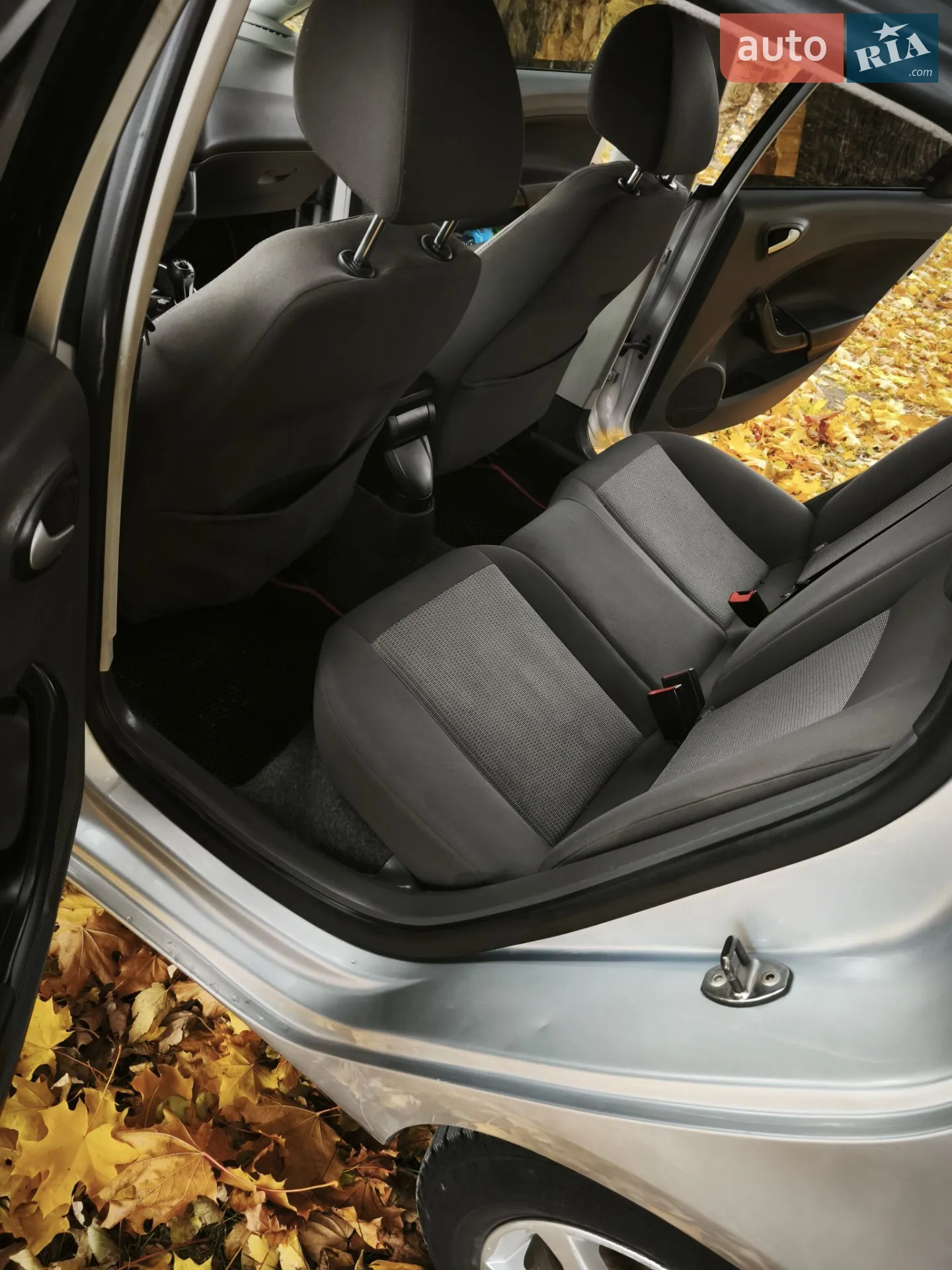 2011 SEAT Ibiza - мініатюра 10