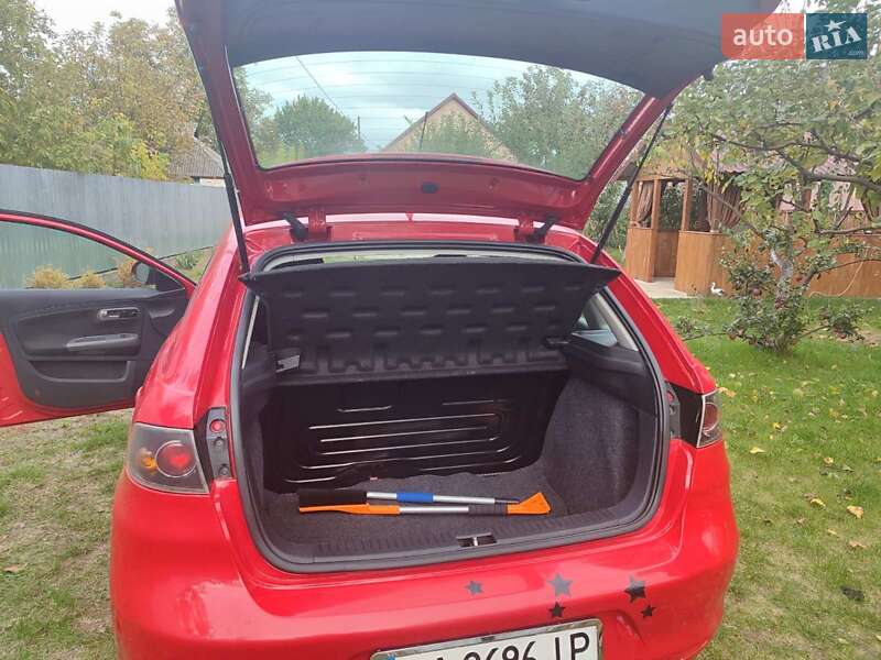 Хэтчбек SEAT Ibiza 2009 в Корсуне-Шевченковском