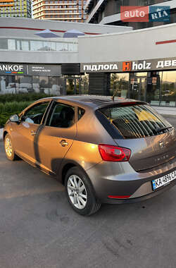 Хэтчбек SEAT Ibiza 2015 в Киеве