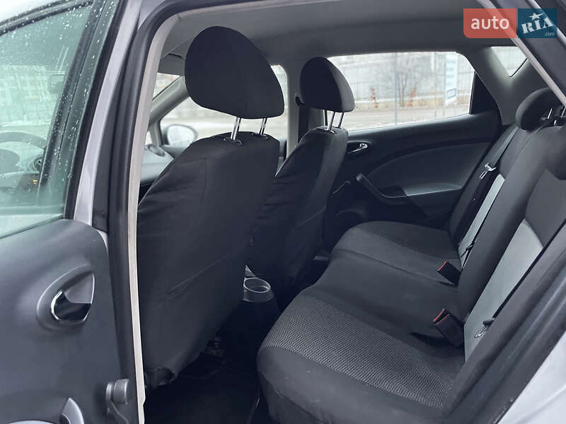 Хетчбек SEAT Ibiza 2013 в Києві