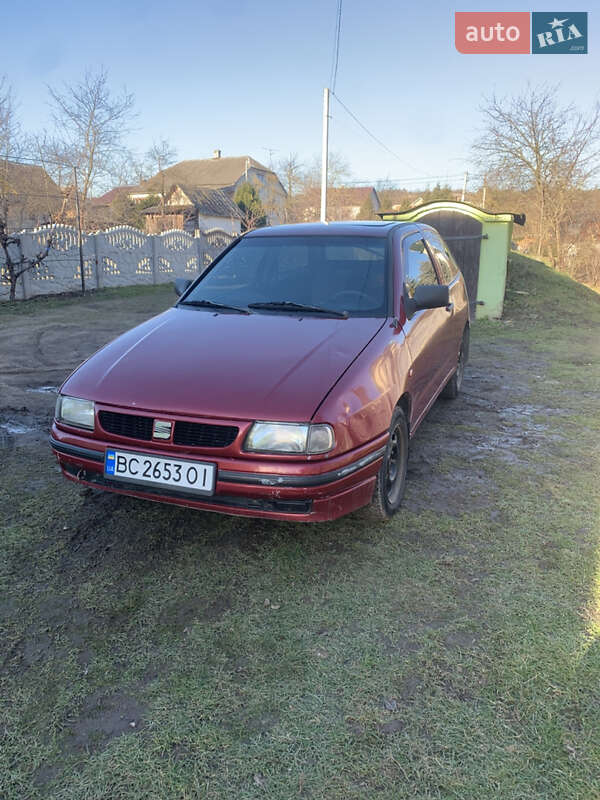 Хэтчбек SEAT Ibiza 1995 в Жовкве