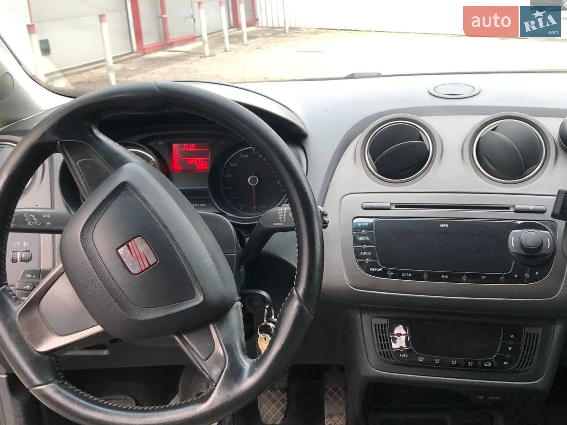 2012 SEAT Ibiza - мініатюра 14