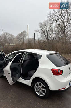 Хэтчбек SEAT Ibiza 2010 в 
