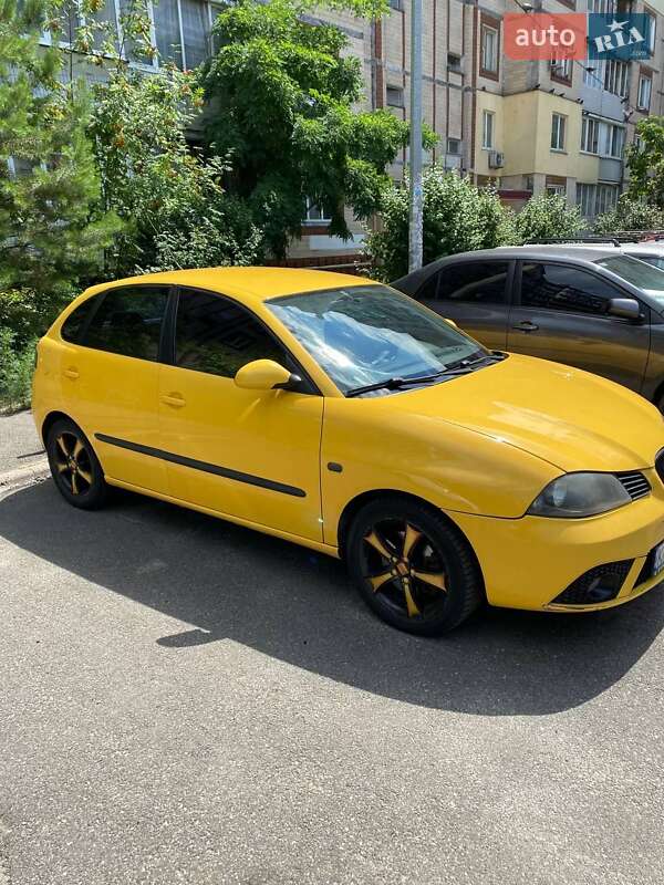 Хэтчбек SEAT Ibiza 2008 в Киеве