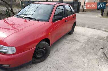 Хэтчбек SEAT Ibiza 1994 в Буске