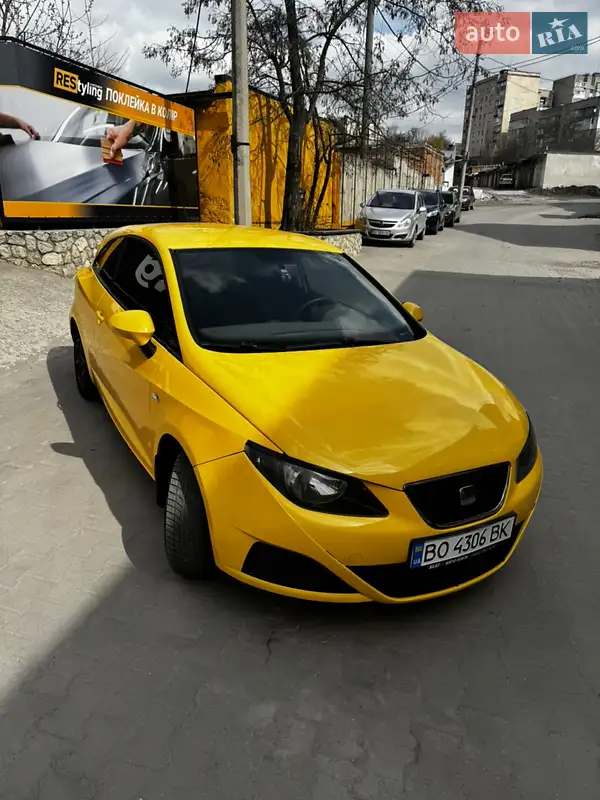 Хетчбек SEAT Ibiza 2011 в 