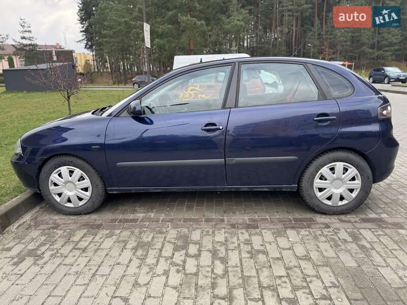 Хэтчбек SEAT Ibiza 2008 в Новояворовске