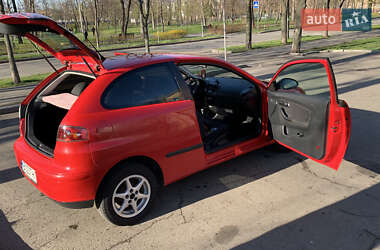 Хэтчбек SEAT Ibiza 2004 в 