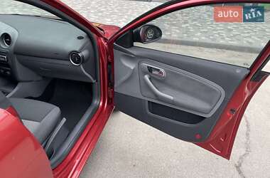 Хэтчбек SEAT Ibiza 2006 в 