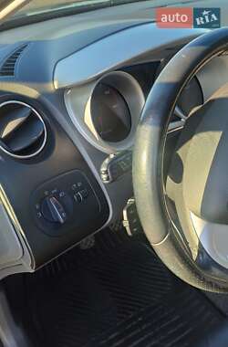 Хэтчбек SEAT Ibiza 2011 в 