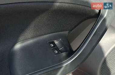 Хэтчбек SEAT Ibiza 2012 в 