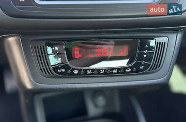 Хэтчбек SEAT Ibiza 2012 в 
