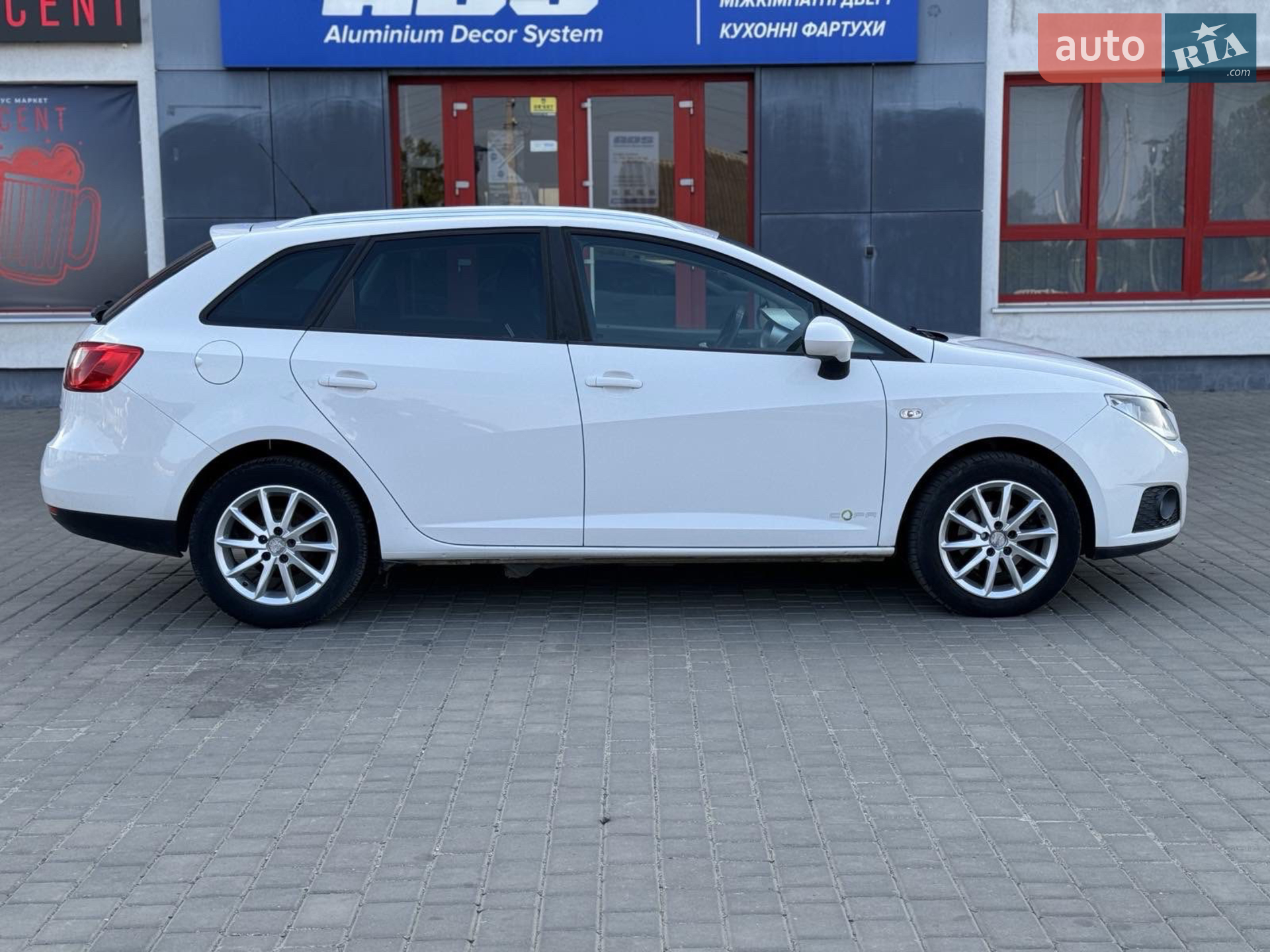 2011 SEAT Ibiza - мініатюра 4