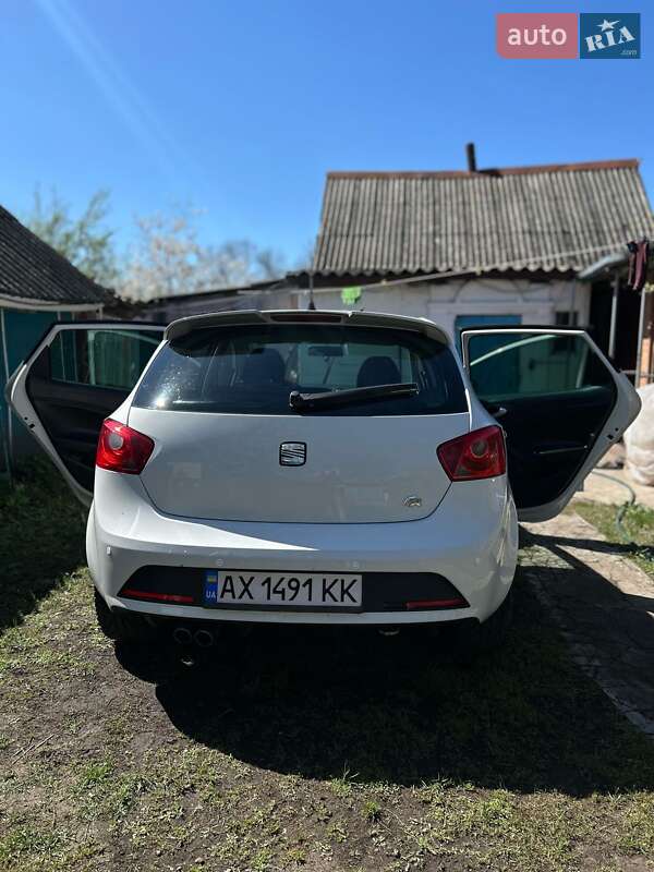 Хетчбек SEAT Ibiza 2010 в Харкові