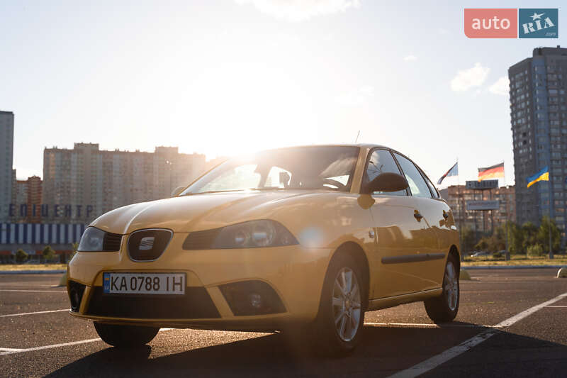 Хетчбек SEAT Ibiza 2009 в 