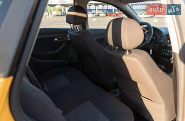 Хетчбек SEAT Ibiza 2009 в 