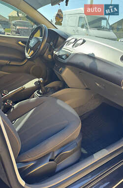 Хэтчбек SEAT Ibiza 2010 в 